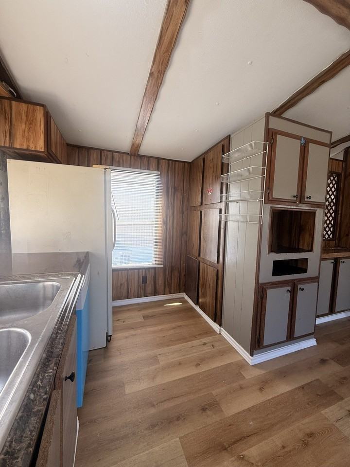541 Simmons Way #7 - Photo 5 of 13