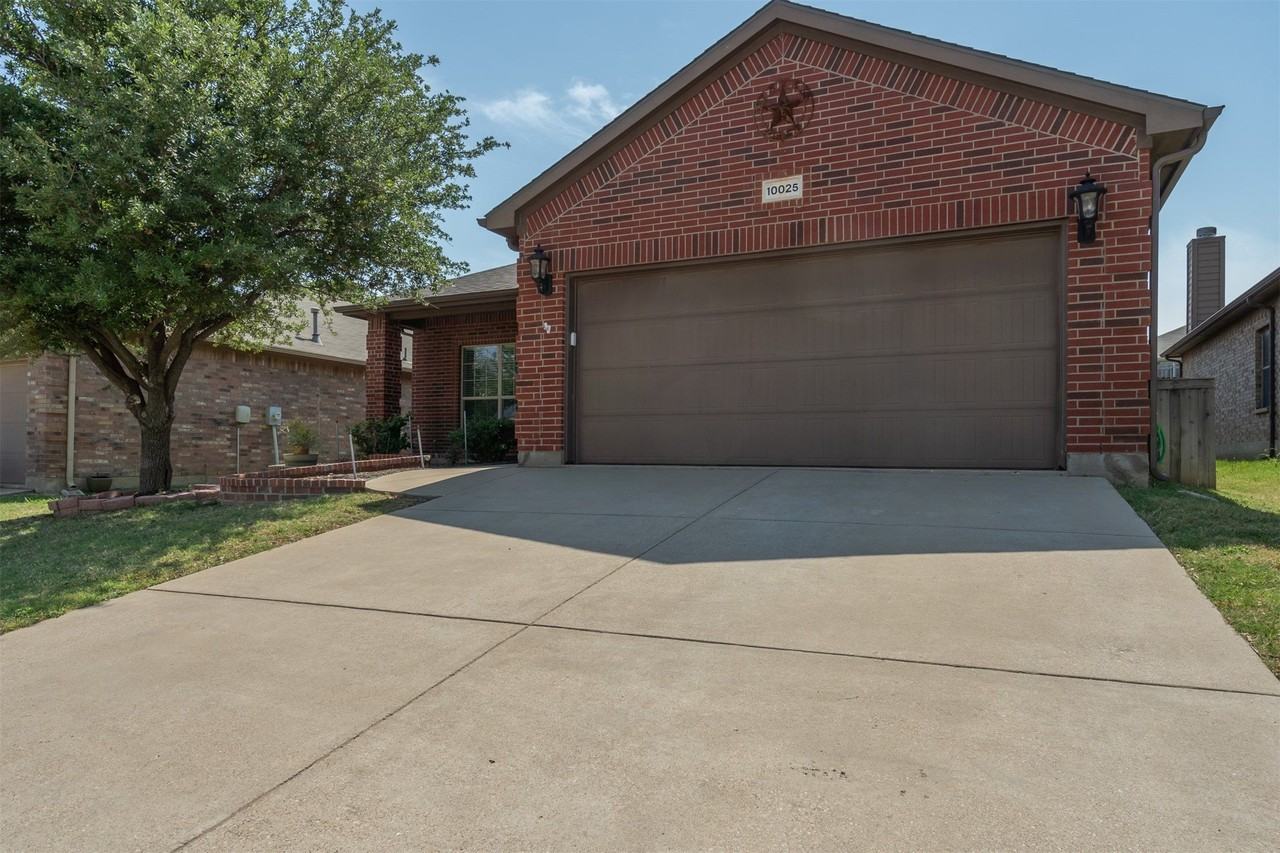10025 Grey Crow Dr - Photo 2 of 40