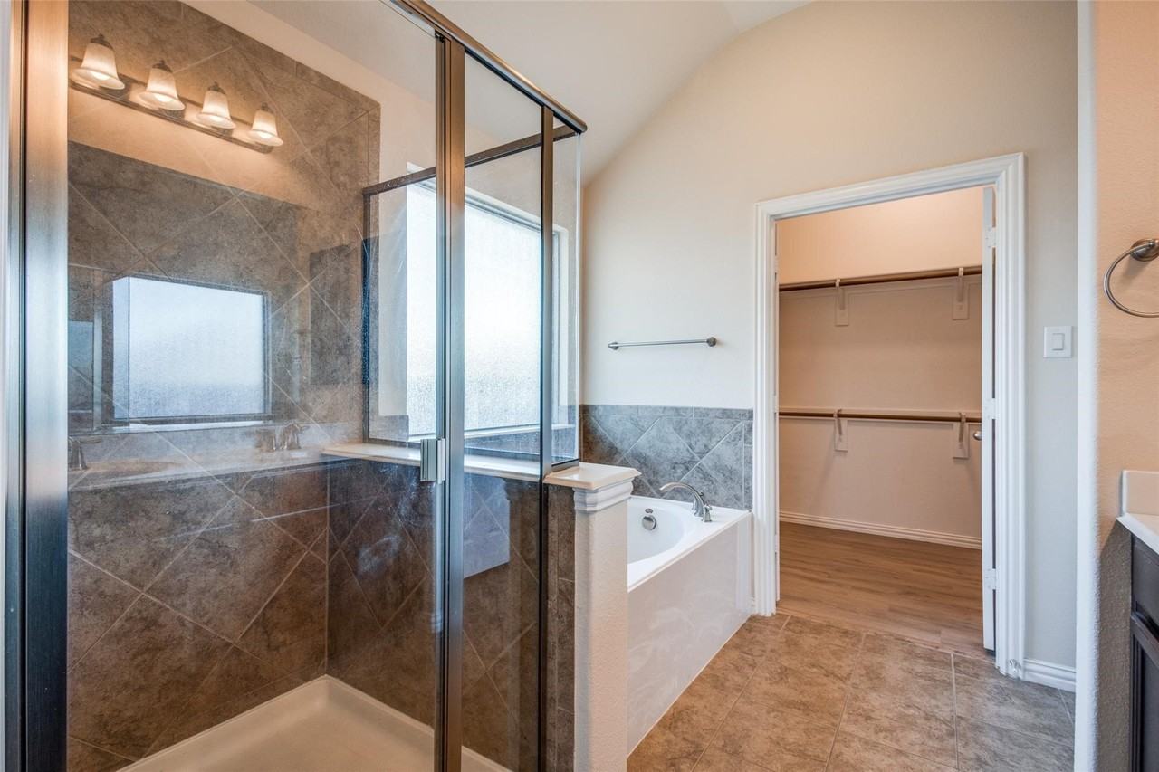 700 Golden Nugget Dr - Photo 7 of 12