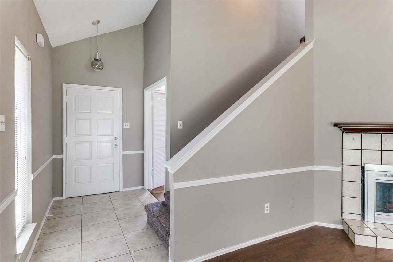 1633 San Francisco St - Photo 4 of 25