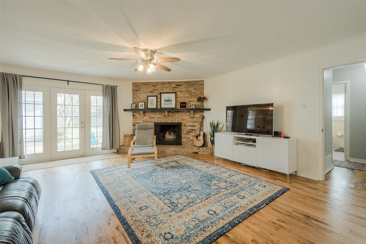 8925 Stanwood Dr - Photo 6 of 27
