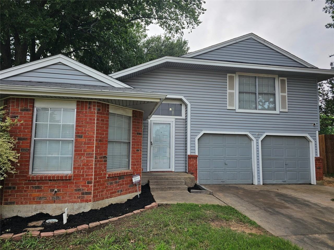 5 Canary Ct - Photo 2 of 33