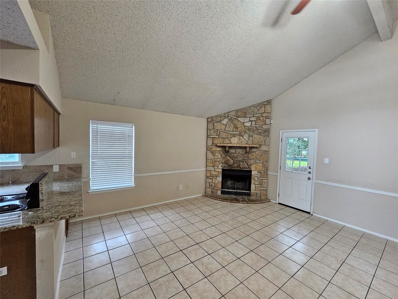 5 Canary Ct - Photo 5 of 33
