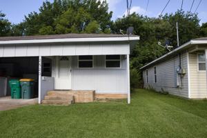 featured image of 2520 N Hickory St