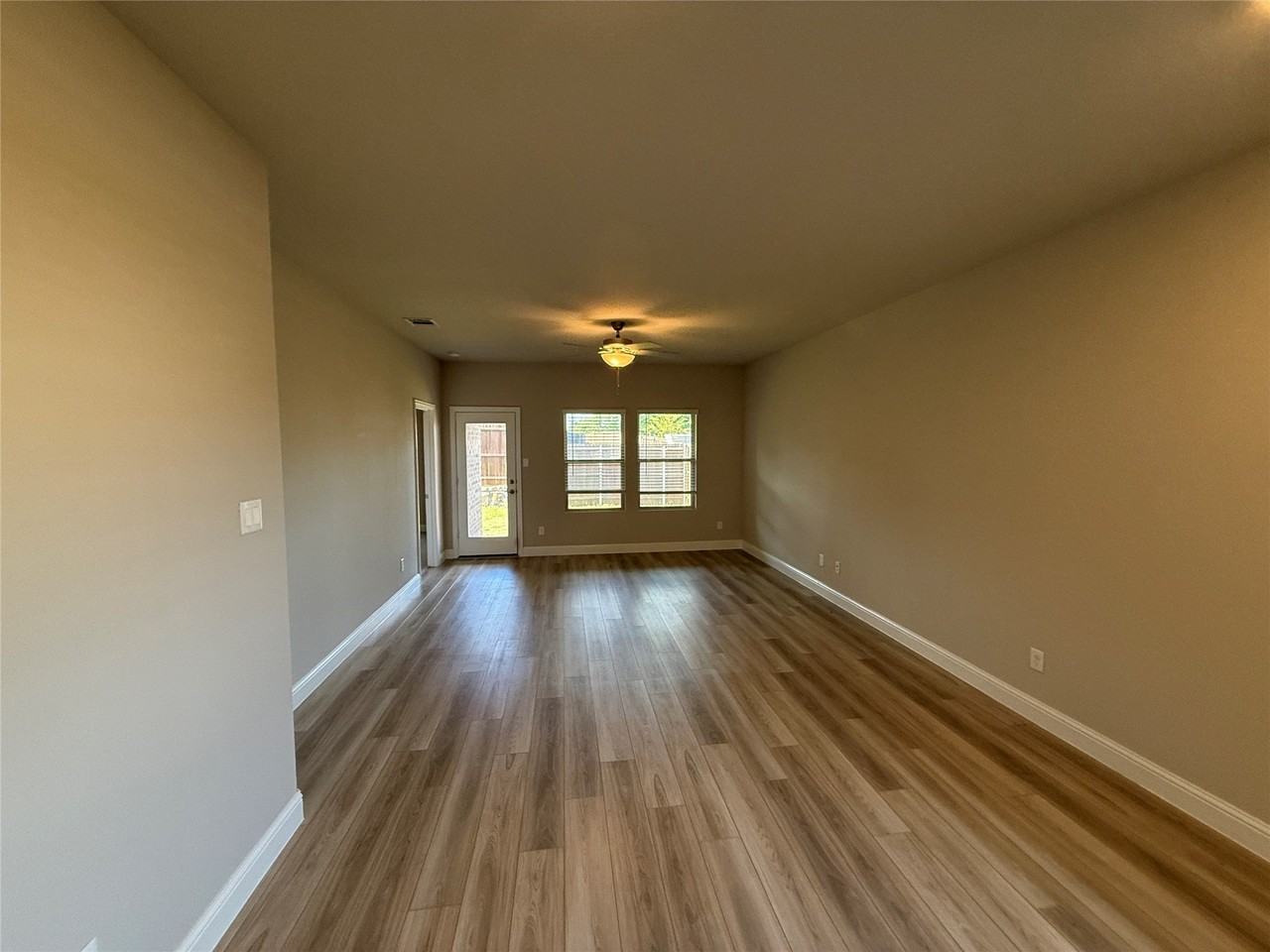 3215 Sedge Grass Dr - Photo 2 of 24