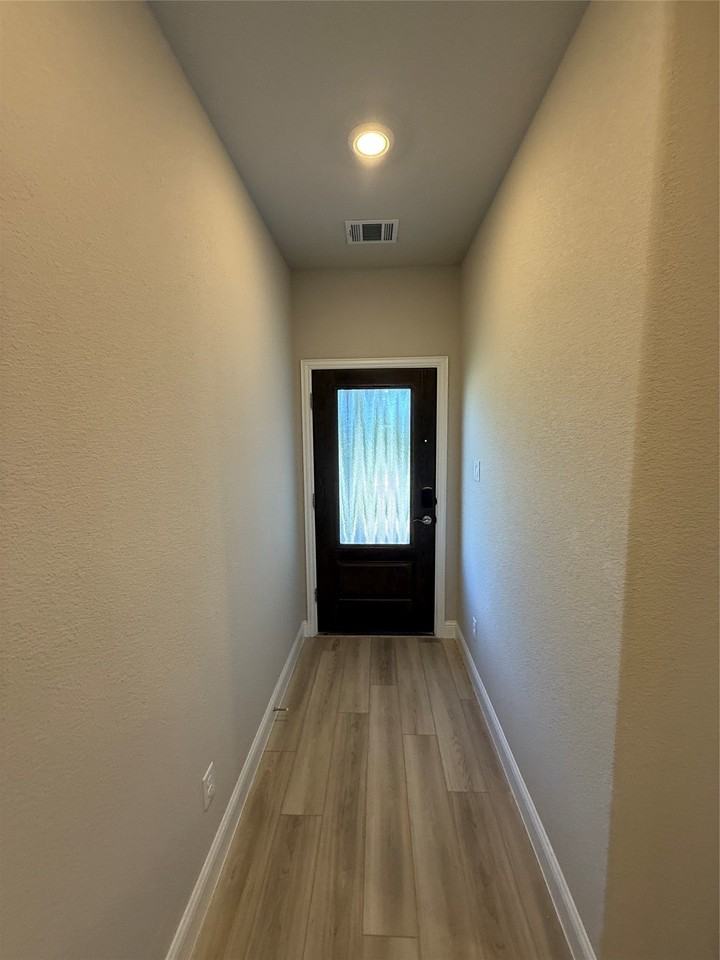 3215 Sedge Grass Dr - Photo 4 of 24