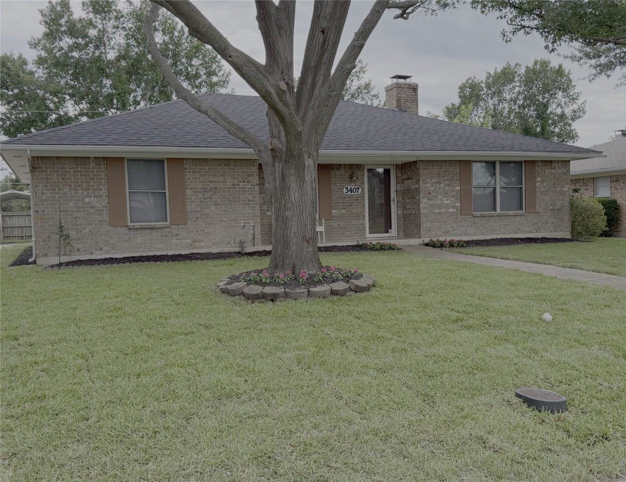 3407 Tipps Dr - Photo 2 of 30