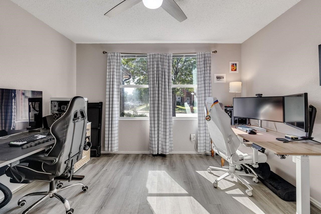 2633 Harbor Lights Dr - Photo 6 of 13