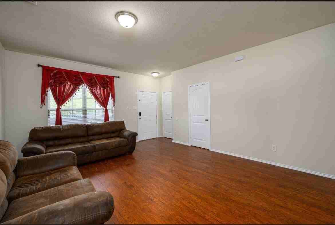 800 Cormorant Dr - Photo 7 of 30