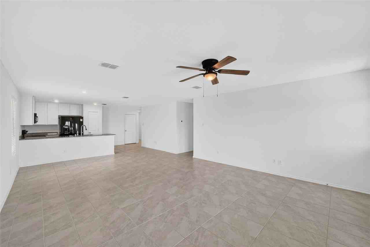 320 Dewberry St - Photo 6 of 28