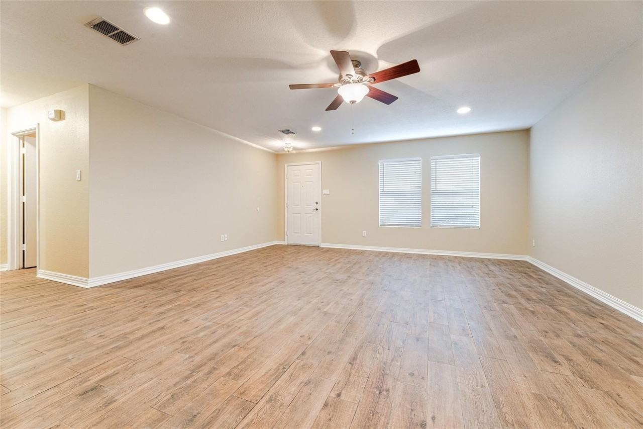 9013 Fremont Trl - Photo 5 of 27
