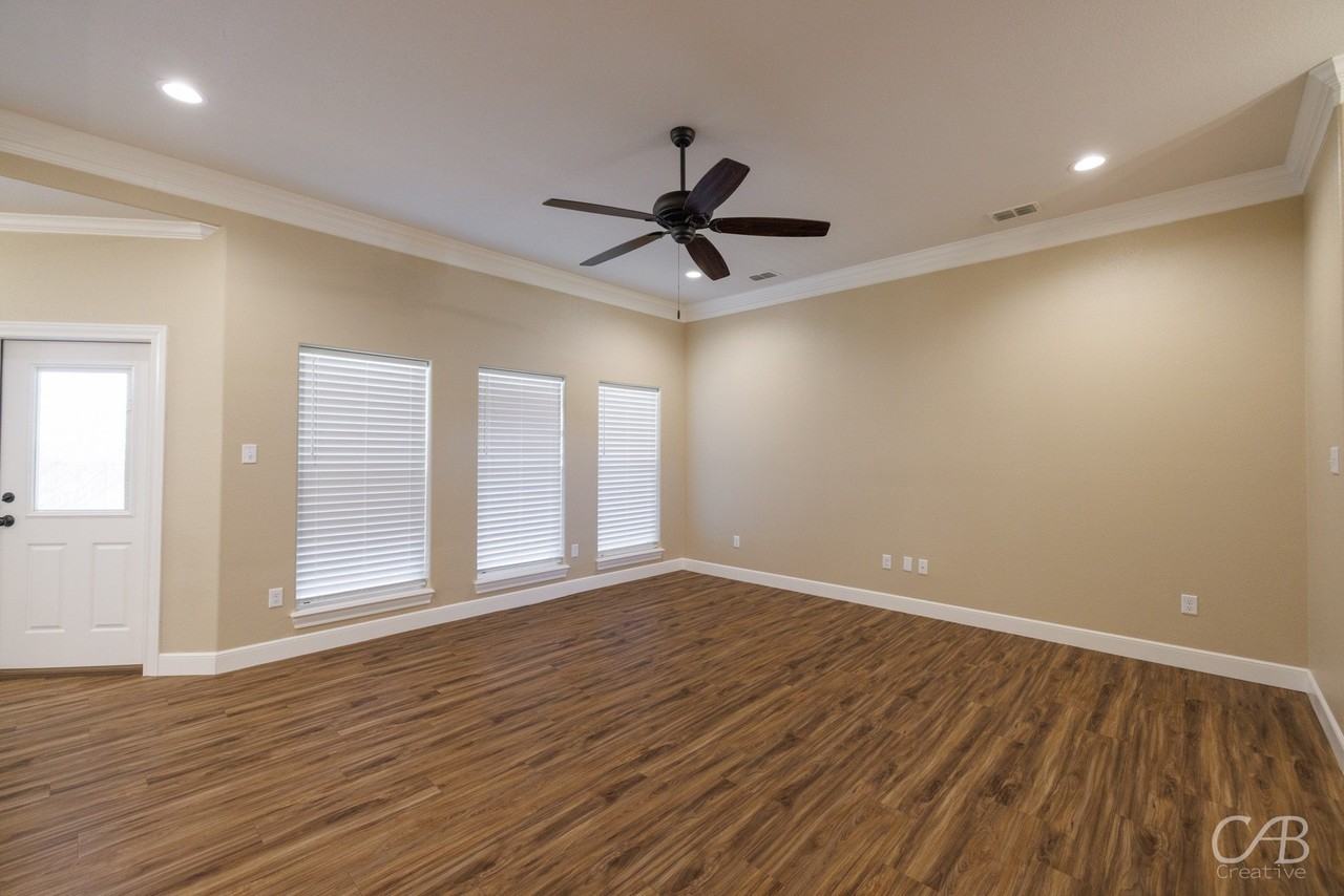 7325 Wildflower Way - Photo 3 of 34