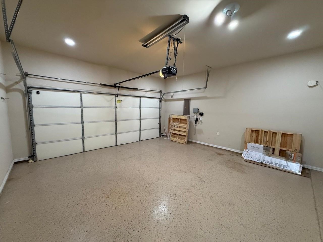 6112 Eldridge Ln - Photo 6 of 30