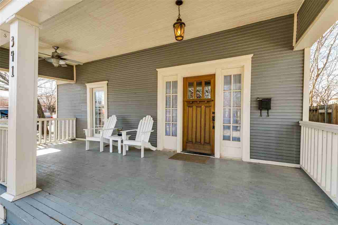 341 S Edgefield Ave - Photo 2 of 25