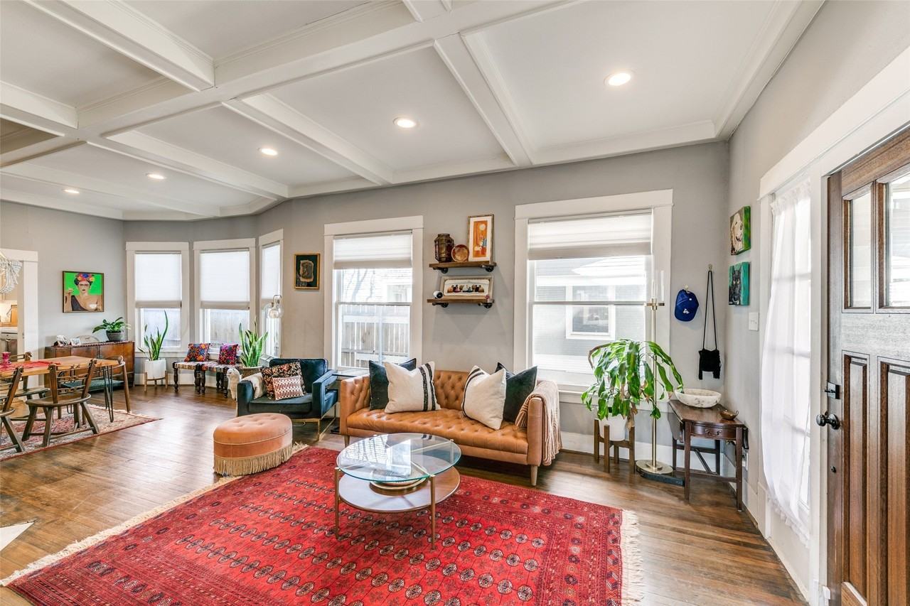 341 S Edgefield Ave - Photo 6 of 25