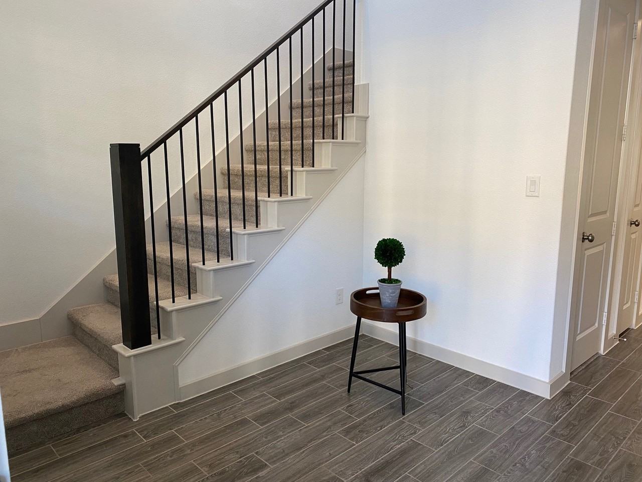 930 Marian Dr - Photo 3 of 27