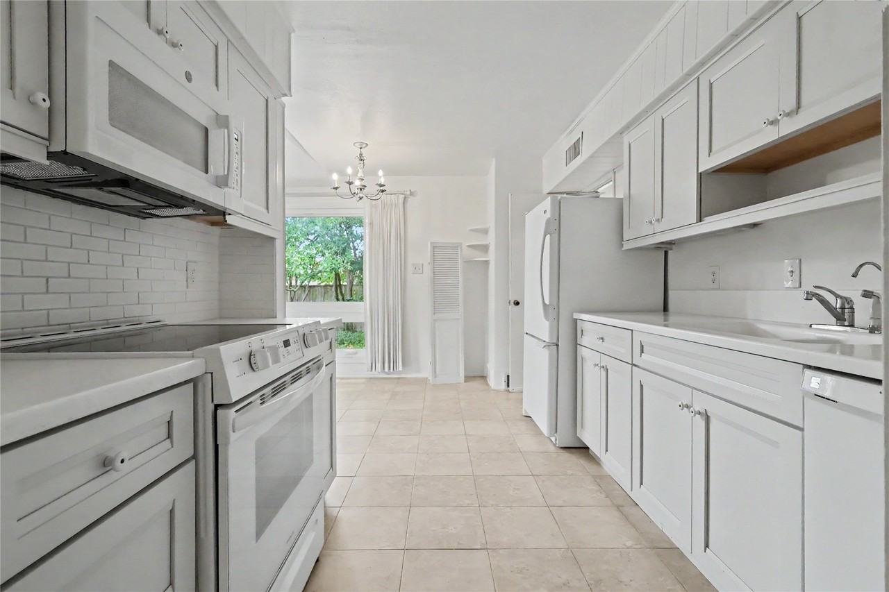 807 Edgefield Dr - Photo 5 of 22