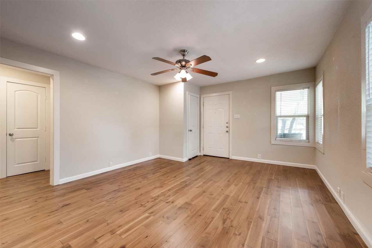 220 Jagoe St - Photo 4 of 19