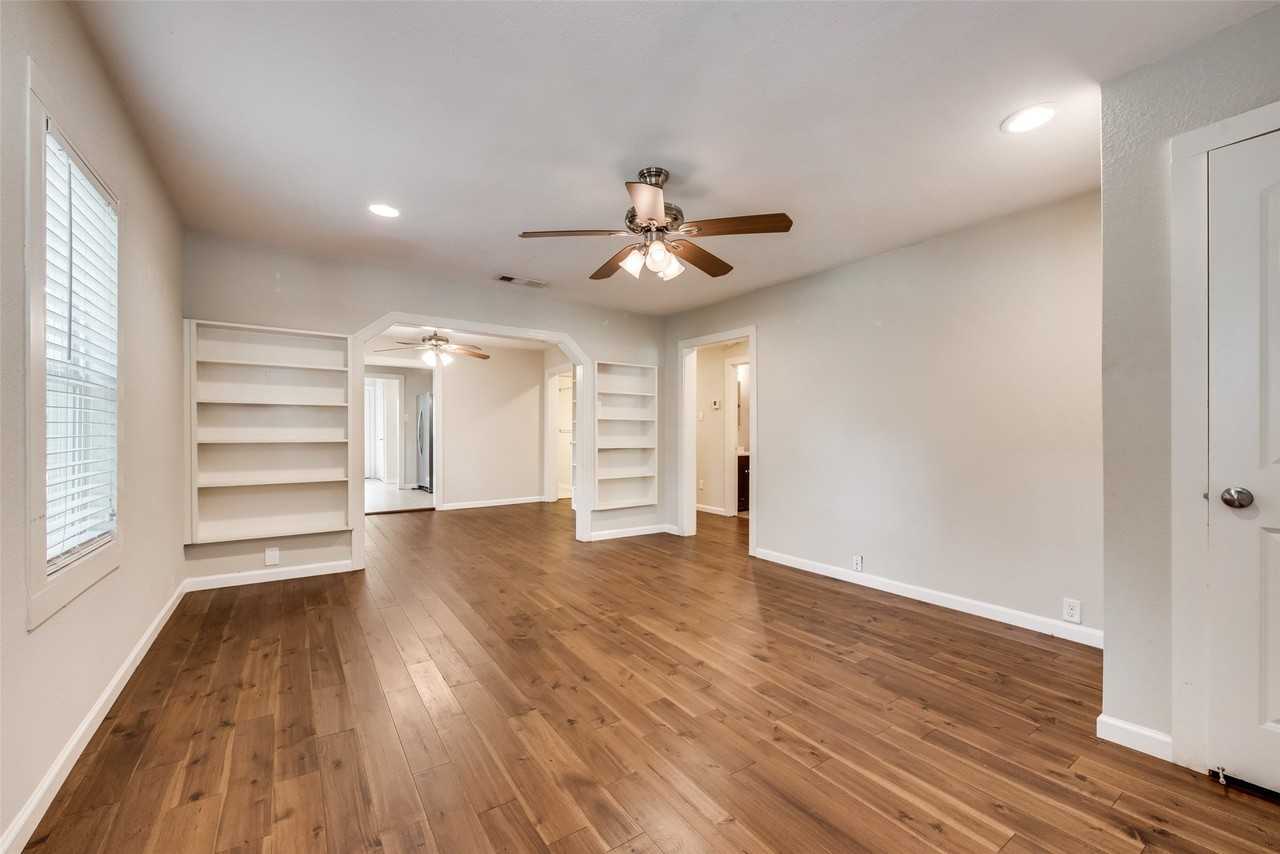 220 Jagoe St - Photo 5 of 19