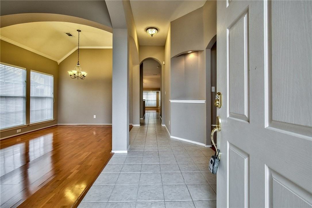 3016 Afton Ridge Dr - Photo 2 of 34