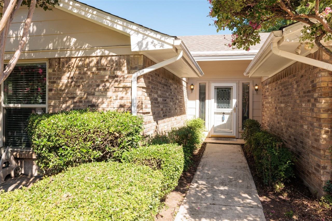 5 Llano Dr - Photo 2 of 36