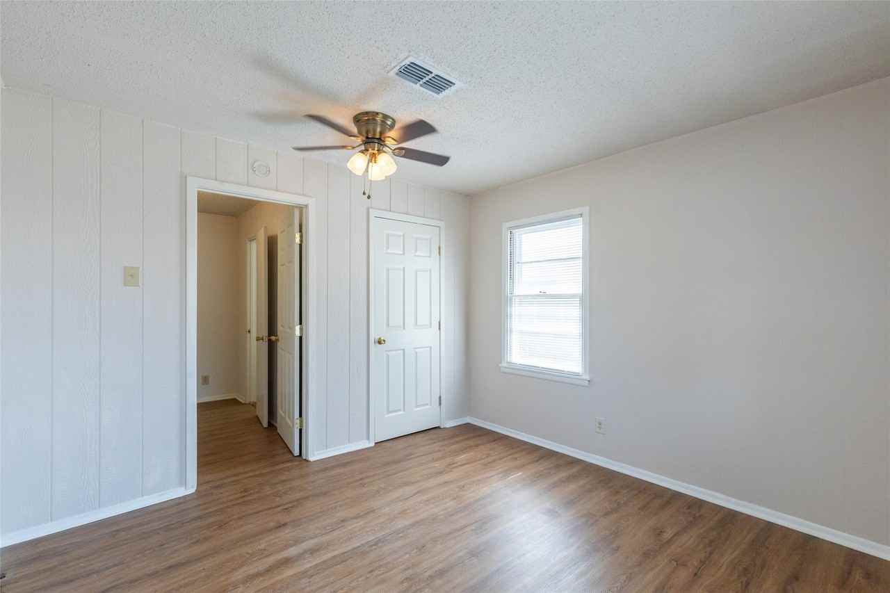 765 E North 12th St - Photo 7 of 28