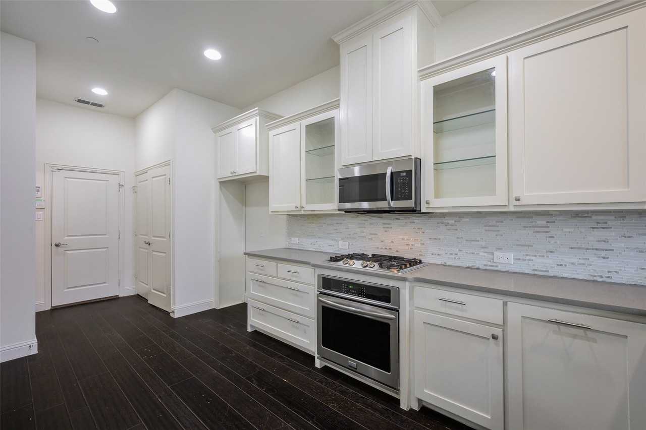 4683 Rhett Ln #A - Photo 3 of 18