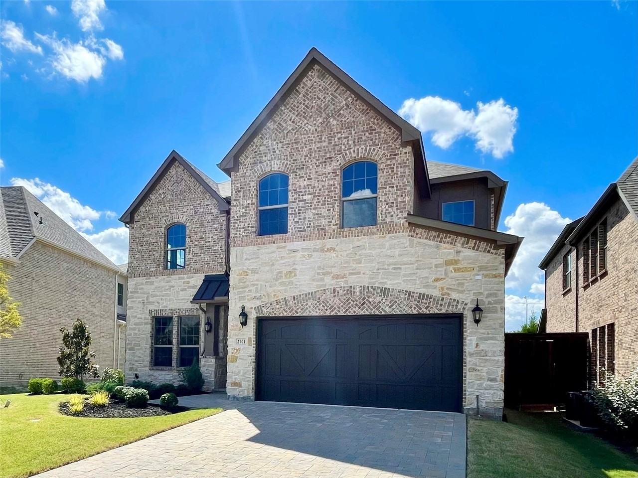 2701 Deansbrook Dr - Photo 2 of 25