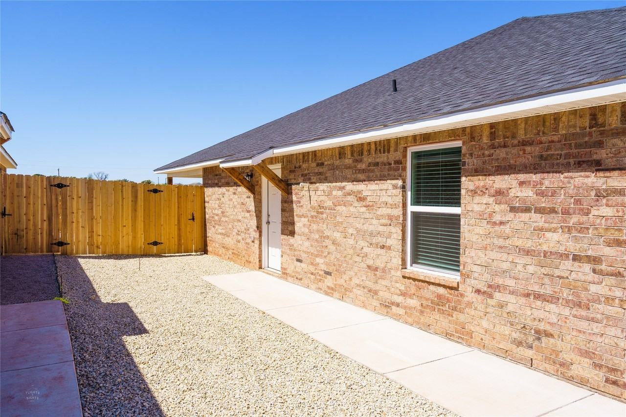 2644 Roman Ln - Photo 4 of 17