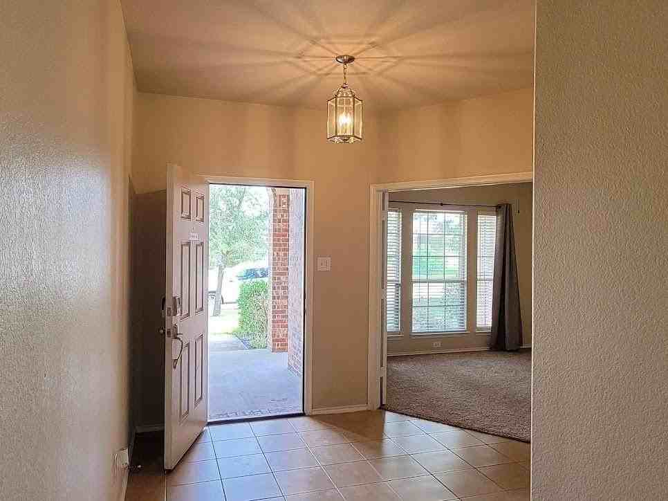 130 Meadow Crest Dr - Photo 2 of 21