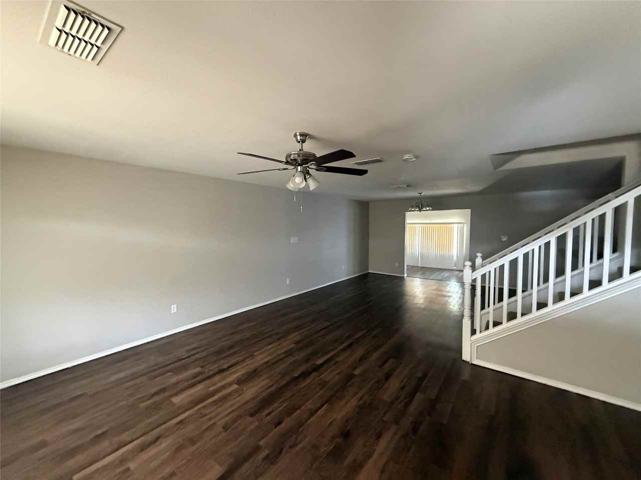 416 Heritage Dr - Photo 2 of 22
