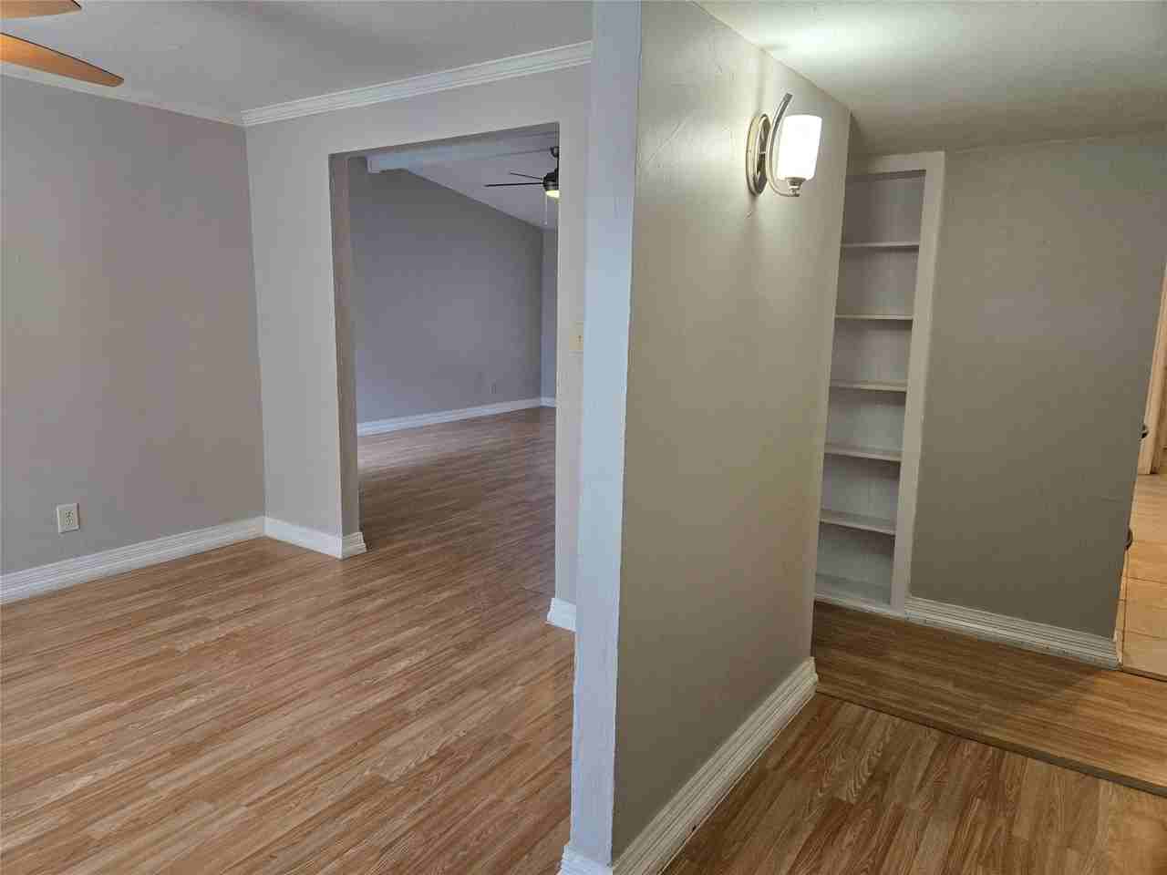 419 Woodhurst Dr - Photo 5 of 31