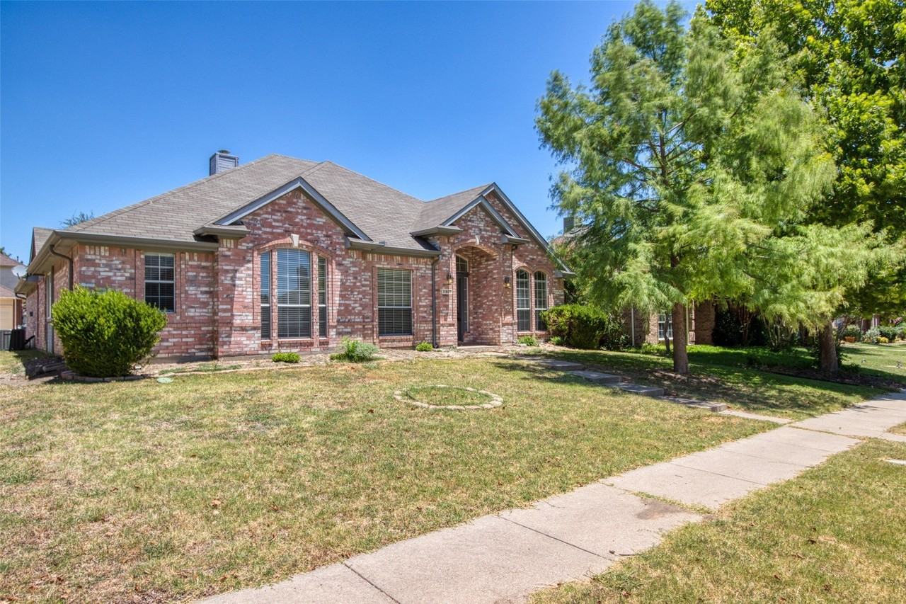 11902 Amber Valley Dr - Photo 2 of 22