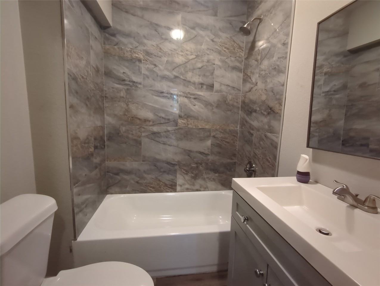 2503 Scott St - Photo 7 of 11