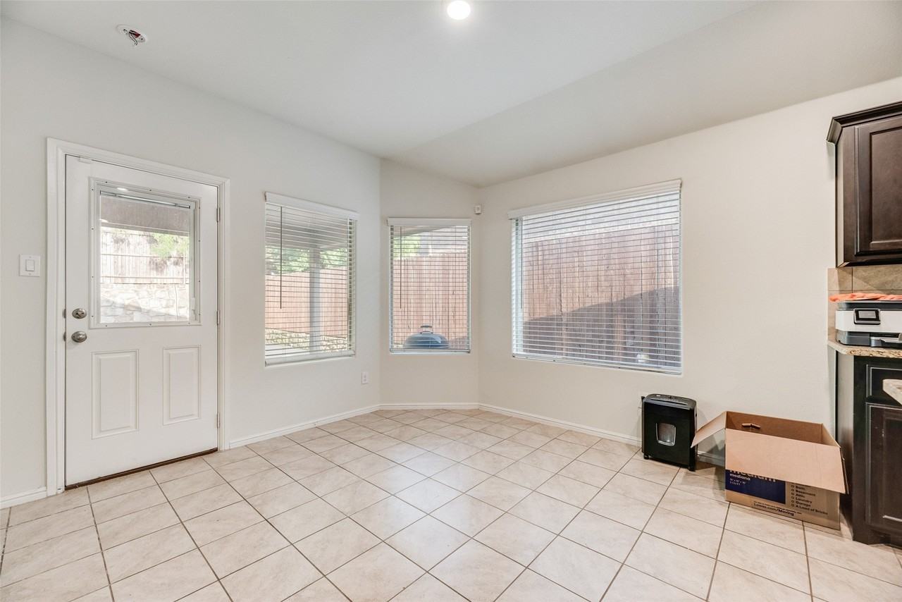 705 Ben Lake Trl - Photo 5 of 15