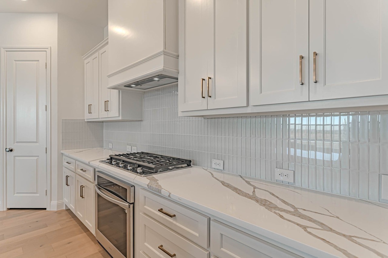 2142 Village Walk Pl - Photo 7 of 31