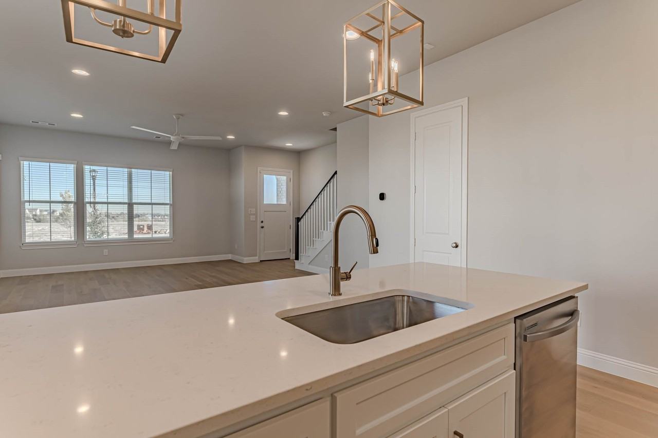 2140 Village Walk Pl - Photo 6 of 37