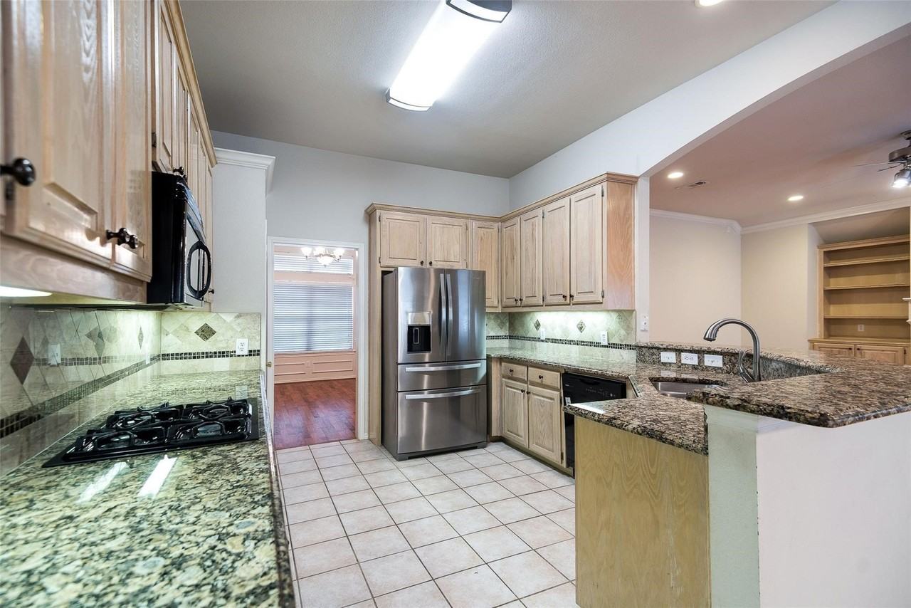 7004 Childrens Way - Photo 6 of 26