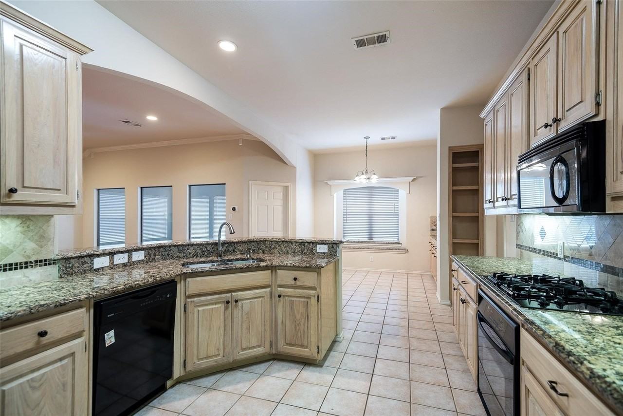 7004 Childrens Way - Photo 7 of 26