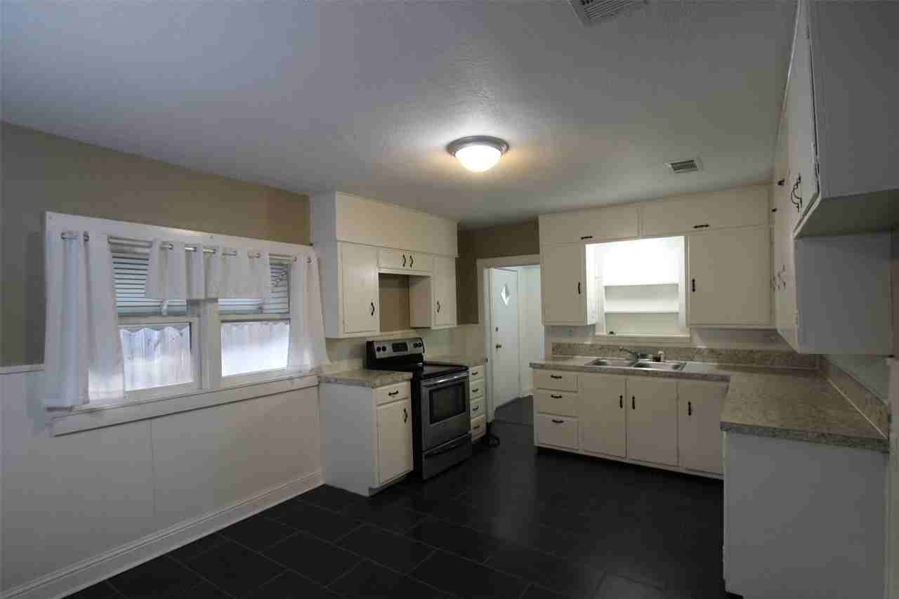 1415 W Crawford St - Photo 7 of 39