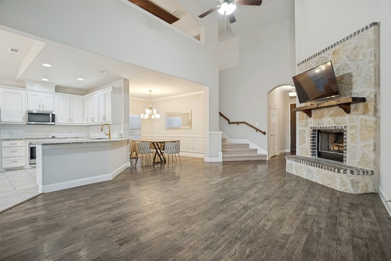 3406 Herron Dr - Photo 6 of 25