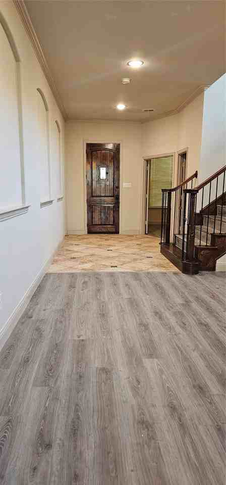 944 Lake Meadow Ln - Photo 2 of 24