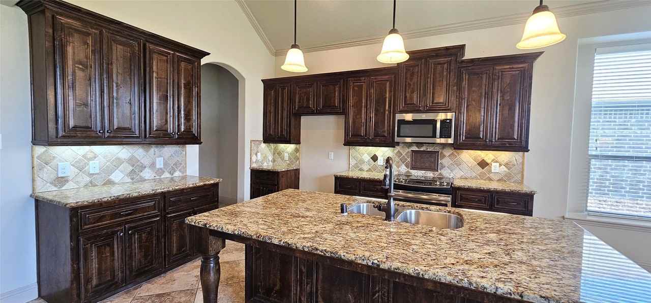 944 Lake Meadow Ln - Photo 7 of 24
