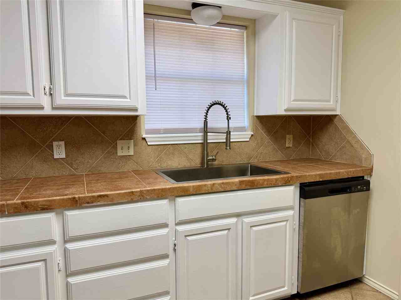 5173 Western Plains Ave - Photo 7 of 25