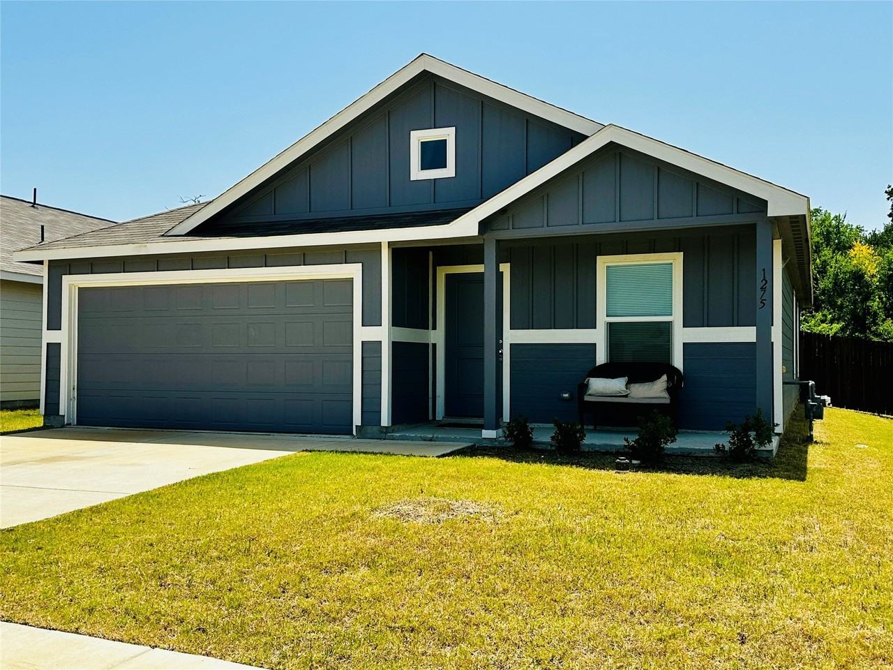 1275 Eclipse Ln - Photo 2 of 21