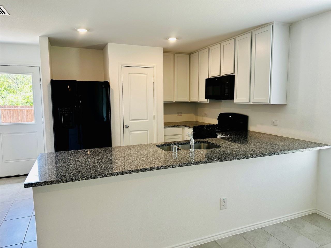 1275 Eclipse Ln - Photo 6 of 21