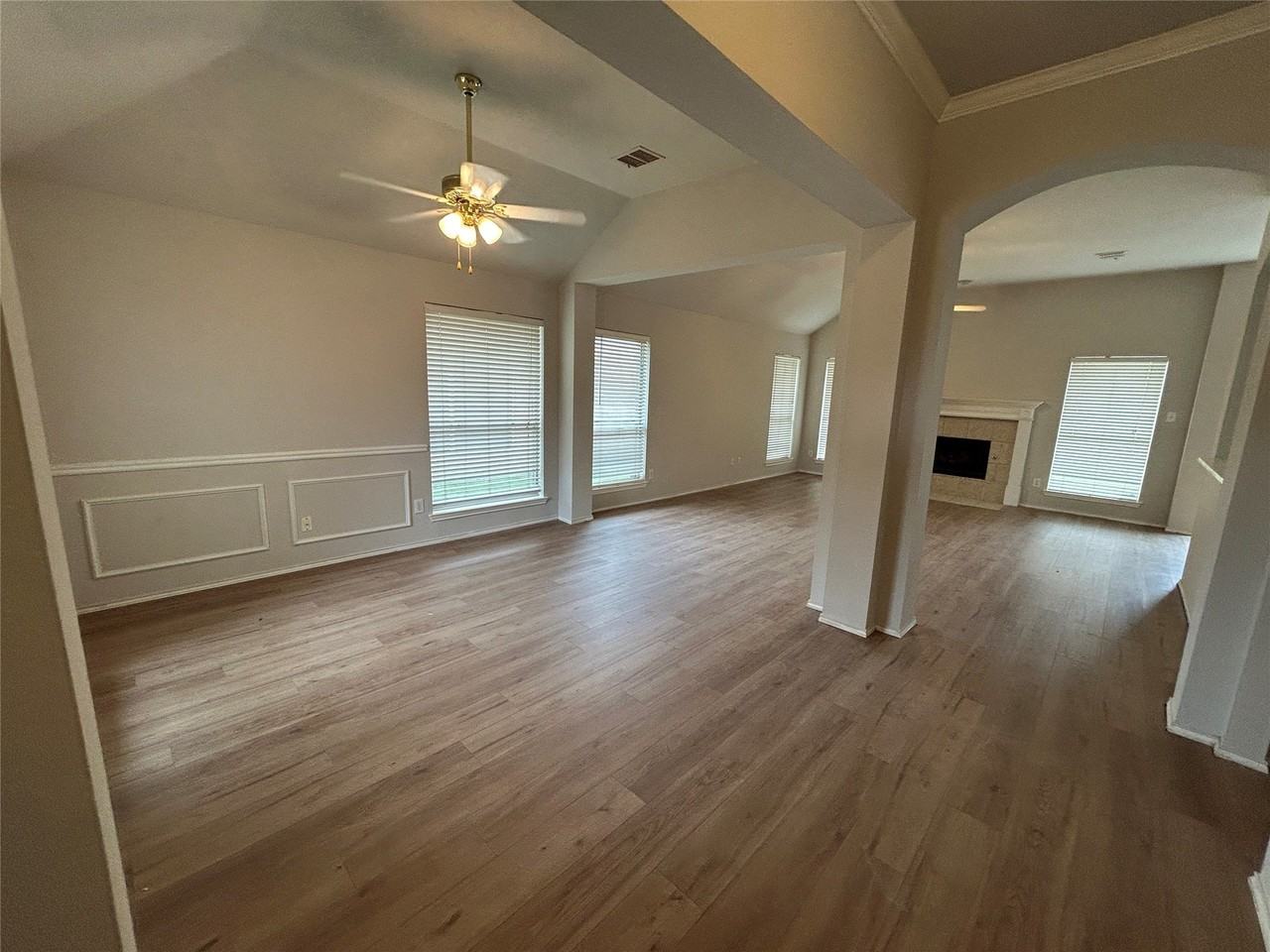 6017 Sidney Ln - Photo 3 of 17