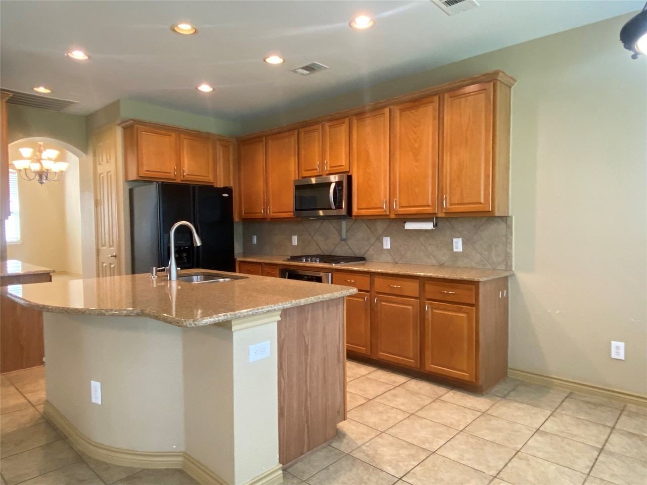 12273 Angelo Dr - Photo 6 of 20