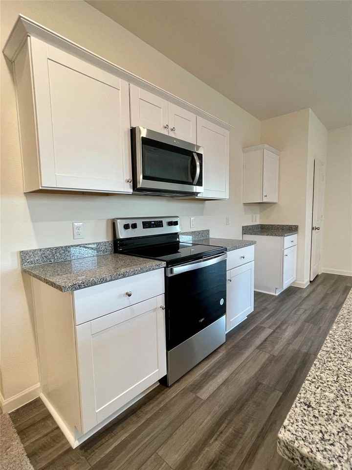6222 Old Bridge Way - Photo 5 of 17