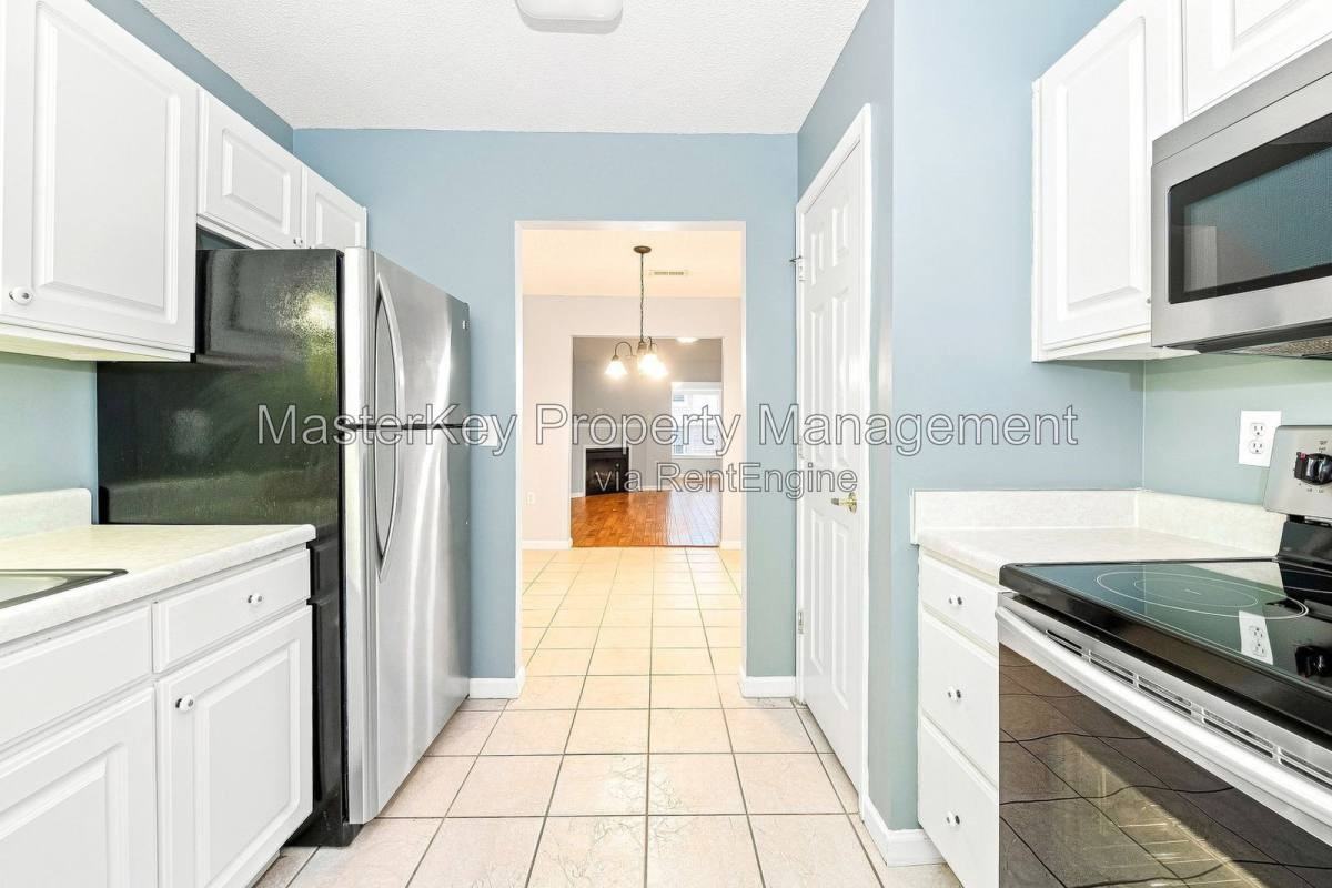 11391 Involute Pl #102 - Photo 3 of 10